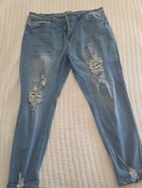 Light Blue Distressed Women’s Jeans Size 22